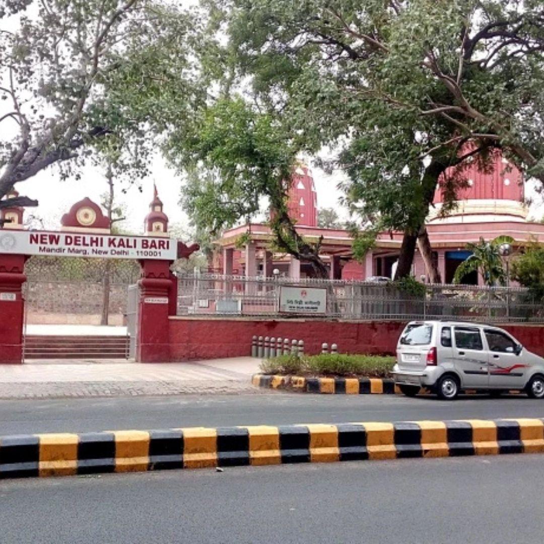 https://drive.gurucool.life/blogsImage/1760078557241.New-Delhi-kalibari-mandir-marg-image-..jpg