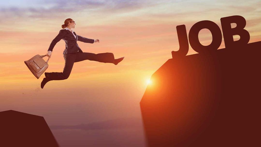 https://drive.gurucool.life/blogsImage/job.jpg